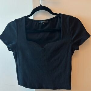 Crop black shirt